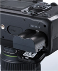 Exclusive lithium-ion battery for continuous shooting of as many as 500 images