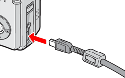 カメラの電源がオフになっていることを確認し、付属の USB ケーブルをパソコンの USB ポートに接続します。