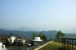 ヒマラヤ山脈を見ながらチャイを頂く。贅沢な朝。