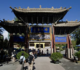 張掖の大仏寺の門