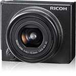 For a diverse range of photo subjects. RICOH LENS S10 24-72mm F2.5-4.4VC