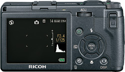 Clear 2.5-type, 210,000-pixel LCD with 100% coverage