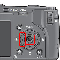 [MENU/OK] または [＜] ボタンを押します