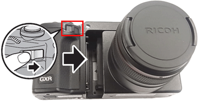 カメラユニット取り外しレバー（赤枠）を矢印の方向にスライドさせて、カメラユニットを取り外してください