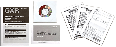 使用説明書-ボディ編、使用説明書-RICOH LENS P10 28-300mm F3.5-5.6 VC 用 、CD-ROM、使用説明書-DB-90 用、使用説明書-BJ9 用、保証書-RICOH LENS P10 28-300mm F3.5-5.6 VC 用