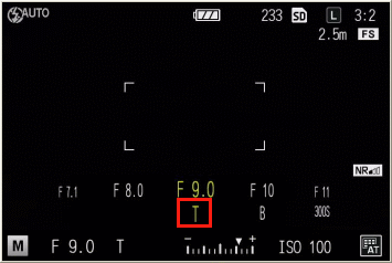 シャッタースピードを T（タイム）に設定します
