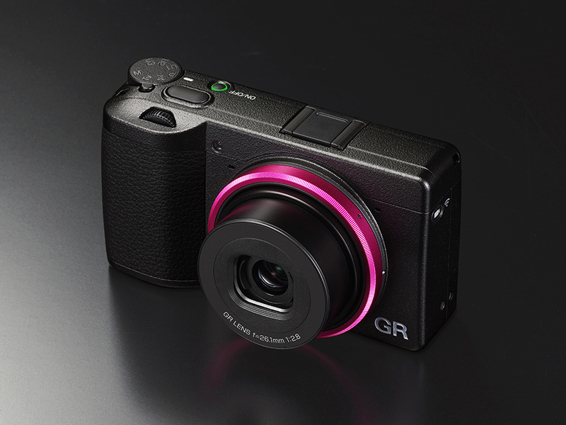 RICOH GR IIIx 初回限定カラーリング付き