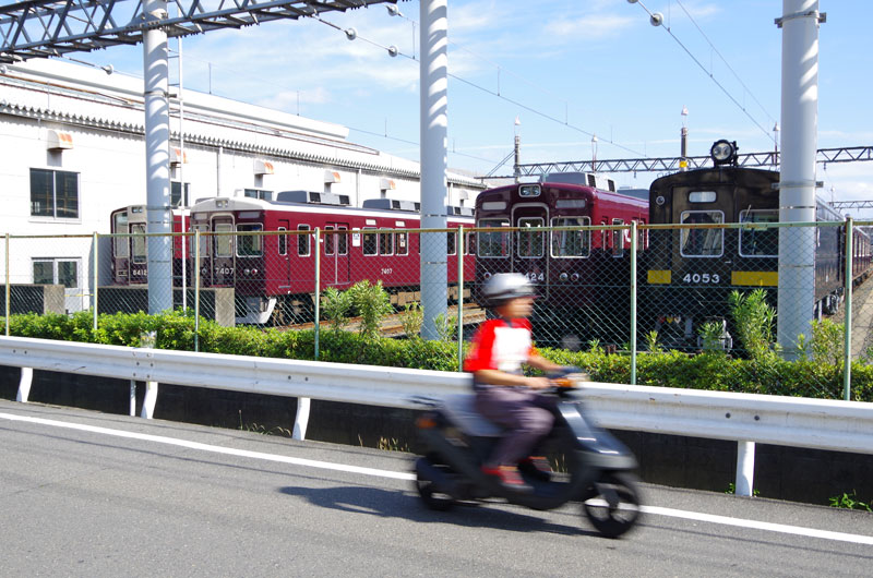 阪急桂車庫と桂駅 京都 まち 鉄道 内藤靖正 Kyo アーカイブス Beautiful Photo Life Ricoh Imaging