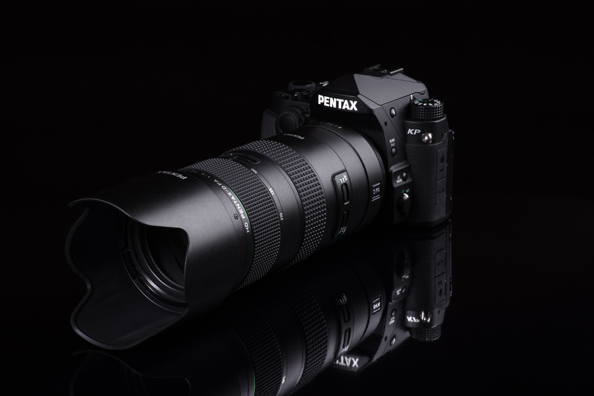 Featurede03「HD PENTAX-D FA 70-210mmF4ED SDM WR」 | About HD