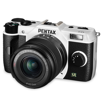 PENTAX Q7 白　レンズ３種　美品です！！